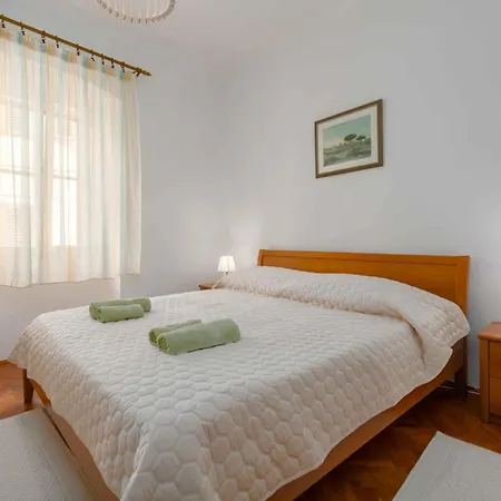 Apartment In Porec/istrien 9914
